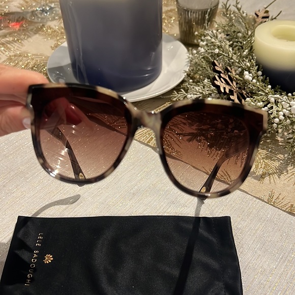 Lele Sadoughi Tortoise Brooklyn Sunglasses - Picture 5 of 6